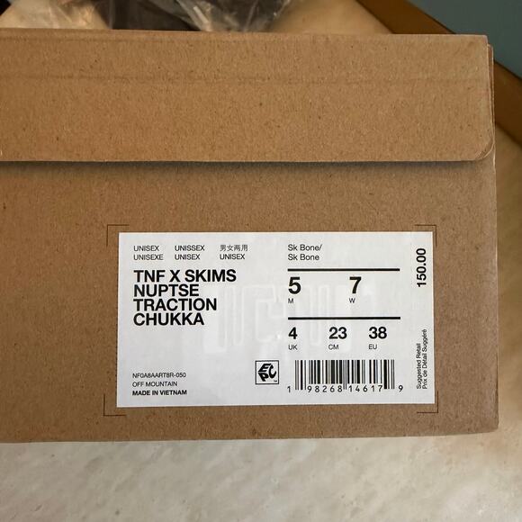 NWT The North Face x SKIMS Nuptse Traction Chukka - Bone (M5/W6.5) - Picture 2 of 9